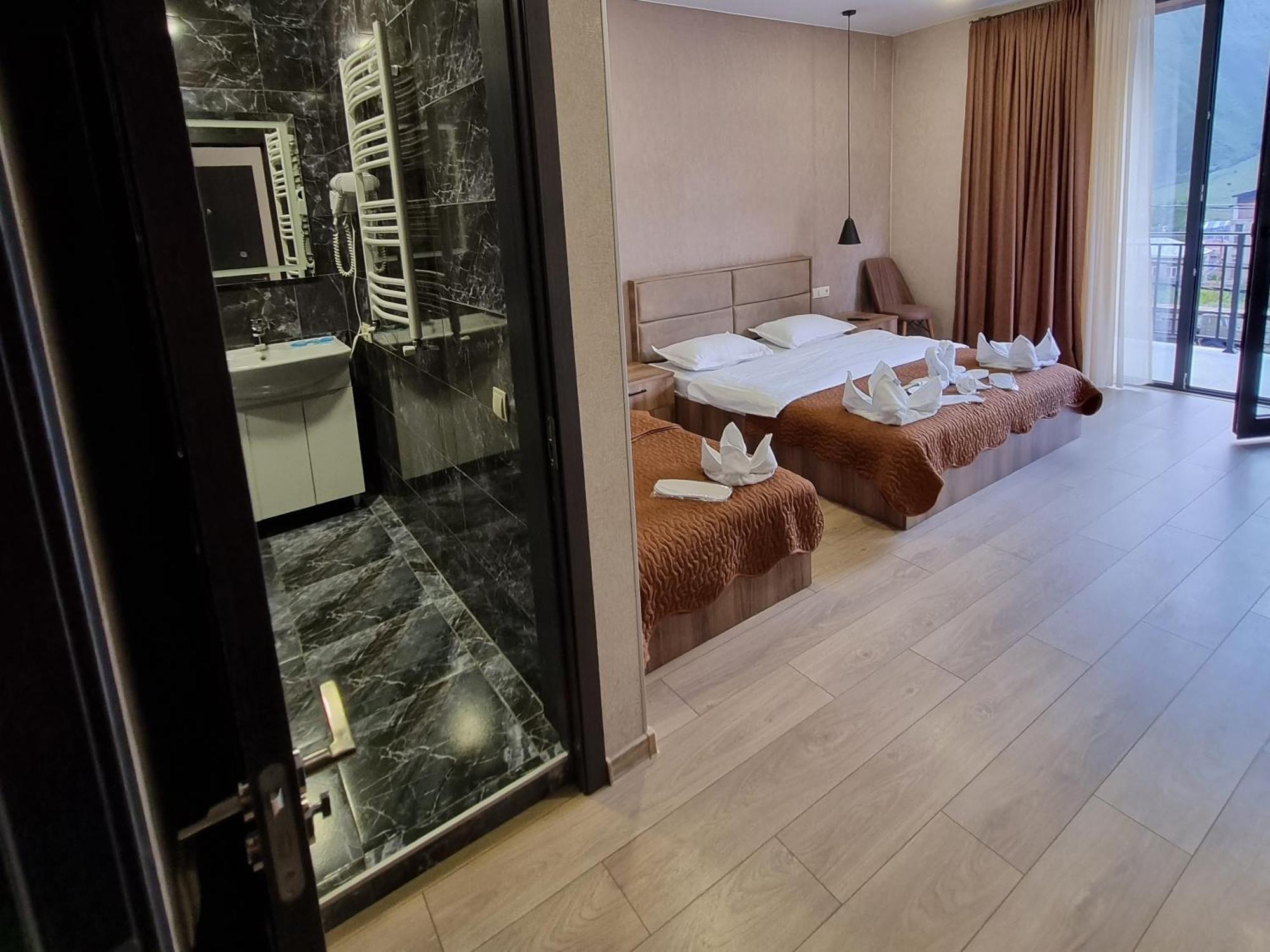 Hotel Sweet Night Kazbegi Bilik gambar